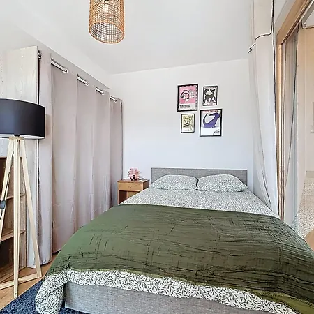Apartment Large Modern With Rooftop *