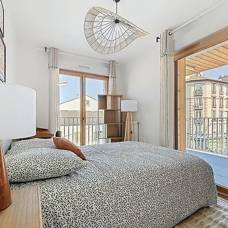 Apartment Large Modern With Rooftop *